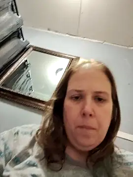 023thickandjuicy07 online show from April 16, 2026, 3:40 am