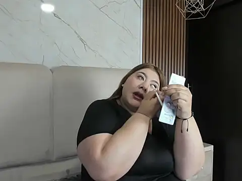 Snapshot of TiffanyMonrowHL chatting on July 8, 2026, 1:34 pm TiffanyMonrowHL online show from July 8, 2026, 1:34 pm