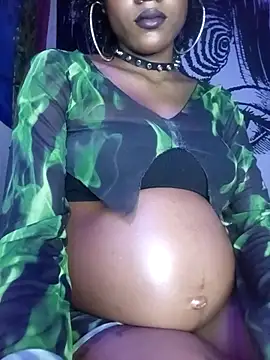 MoraDark online show from April 4, 2026, 10:38 pm