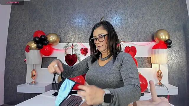 Snapshot of anna__lu chatting on May 15, 2026, 2:59 pm anna lu online show from May 15, 2026, 2:59 pm