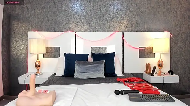 anna  lu online show from April 8, 2026, 12:39 pm