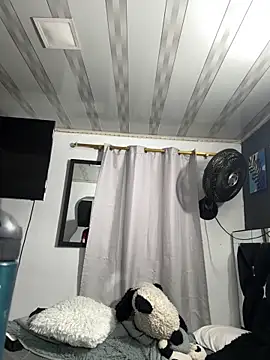 Snapshot of CAROLYNFOSTER chatting on April 9, 2026, 9:37 am CAROLYNFOSTER online show from April 9, 2026, 9:37 am