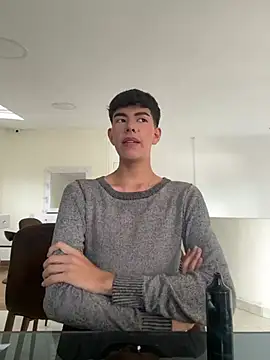 Snapshot of CAROLYNFOSTER chatting on April 8, 2026, 2:40 pm CAROLYNFOSTER online show from April 8, 2026, 2:40 pm