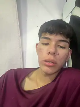 Snapshot of CAROLYNFOSTER chatting on April 9, 2026, 3:08 am CAROLYNFOSTER online show from April 9, 2026, 3:08 am