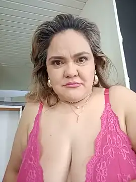 Snapshot of Natashablade__ chatting on July 2, 2026, 3:40 pm Natashablade online show from July 2, 2026, 3:40 pm