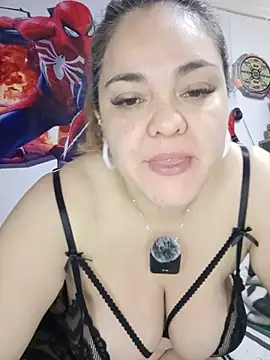 Snapshot of Natashablade__ chatting on June 14, 2026, 2:29 pm Natashablade online show from June 14, 2026, 2:29 pm