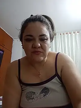 Snapshot of Natashablade__ chatting on May 16, 2026, 2:32 am Natashablade online show from May 16, 2026, 2:32 am