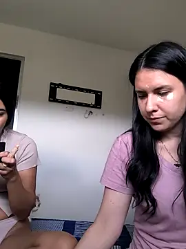 Annarhode online show from April 9, 2026, 7:31 pm