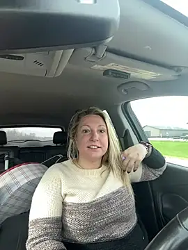 sweetkacibaby online show from April 12, 2026, 2:09 pm