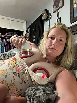Snapshot of sweetkacibaby chatting on July 2, 2026, 3:23 am sweetkacibaby online show from July 2, 2026, 3:23 am