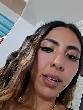 chanelhot65 online show from April 3, 2026, 2:40 am