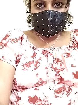 honeyflowerr online show from March 26, 2026, 9:35 pm