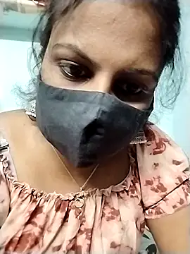 honeyflowerr online show from April 6, 2026, 6:09 pm