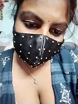 honeyflowerr online show from March 28, 2026, 7:37 pm