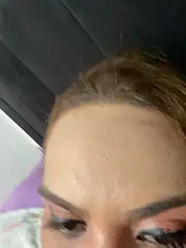 Jullyanaximeness online show from April 8, 2026, 4:19 pm