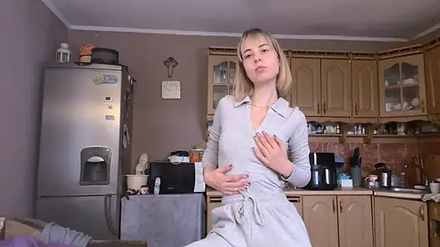 enchantedass online show from April 3, 2026, 4:46 pm