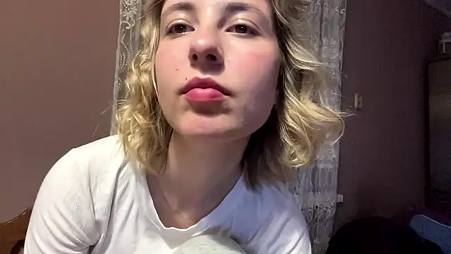 enchantedass online show from April 11, 2026, 5:27 pm