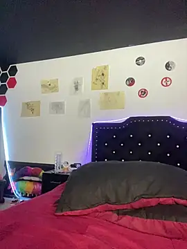 pol mood online show from April 3, 2026, 10:05 pm