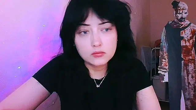 Katarina Fox  online show from March 31, 2026, 11:12 am