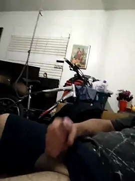 Snapshot of chocki7 chatting on April 14, 2026, 2:27 am chocki7 online show from April 14, 2026, 2:27 am