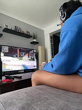 melreydelmambo online show from March 26, 2026, 11:08 am