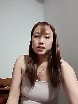 Snapshot of -Bitilu- chatting on June 15, 2026, 5:29 am -Bitilu- online show from June 15, 2026, 5:29 am