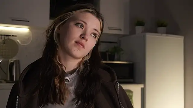 Snapshot of ShyAkemis chatting on April 15, 2026, 4:22 pm ShyAkemis online show from April 15, 2026, 4:22 pm