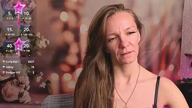 jesica mooonn online show from April 5, 2026, 5:08 pm