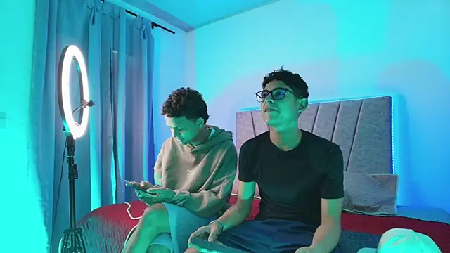 carlos and santy online show from April 11, 2026, 12:18 am