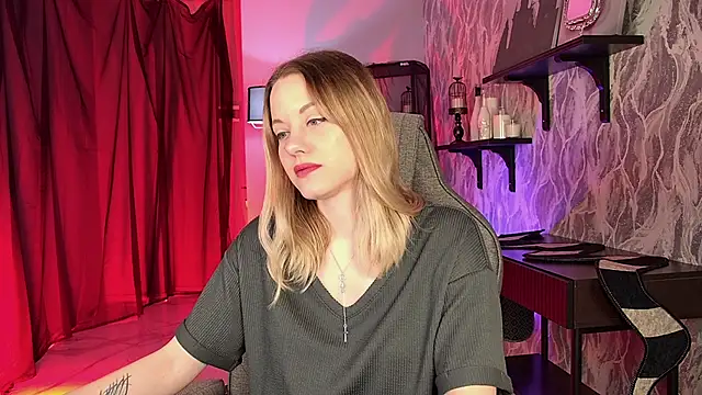 VireliaMoonfall online show from April 23, 2026, 8:43 am