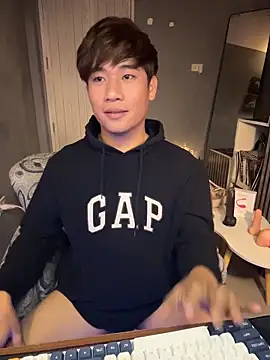 Snapshot of Titanryu chatting on March 27, 2026, 4:19 pm Titanryu online show from March 27, 2026, 4:19 pm