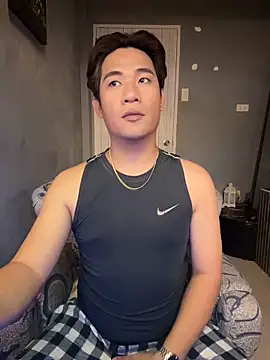 Snapshot of Titanryu chatting on April 2, 2026, 4:41 am Titanryu online show from April 2, 2026, 4:41 am