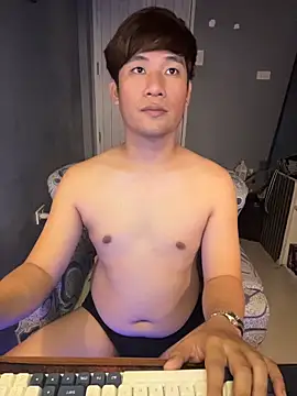 Snapshot of Titanryu chatting on March 28, 2026, 9:43 am Titanryu online show from March 28, 2026, 9:43 am