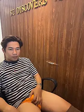 Snapshot of Titanryu chatting on April 7, 2026, 2:57 am Titanryu online show from April 7, 2026, 2:57 am