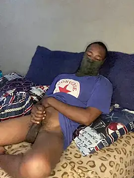 Snapshot of chinaeye012 chatting on April 15, 2026, 12:16 am chinaeye012 online show from April 15, 2026, 12:16 am