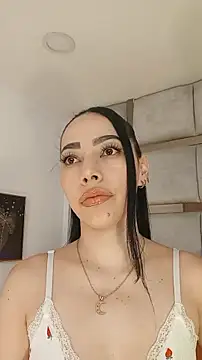 Snapshot of AmbarJenssen chatting on April 14, 2026, 11:59 am AmbarJenssen online show from April 14, 2026, 11:59 am