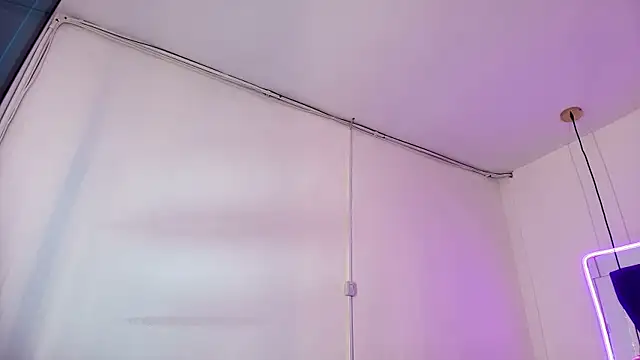 scarlett turner  online show from April 10, 2026, 1:29 pm