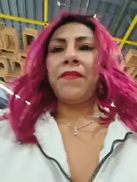 Snapshot of tatianabelli chatting on July 15, 2026, 9:44 pm tatianabelli online show from July 15, 2026, 9:44 pm