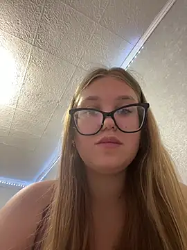 MissAuroraX online show from May 26, 2026, 11:14 pm