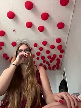 MissAuroraX online show from April 2, 2026, 10:55 am