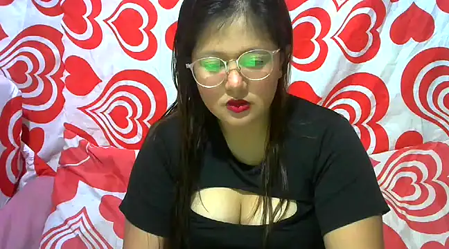 Snapshot of Miss_Ashley chatting on February 17, 2025, 1:55 pm Miss Ashley online show from February 17, 2025, 1:55 pm