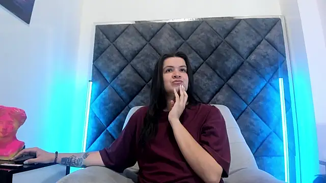 Snapshot of MatthewDavis_ chatting on April 4, 2026, 11:28 am MatthewDavis online show from April 4, 2026, 11:28 am