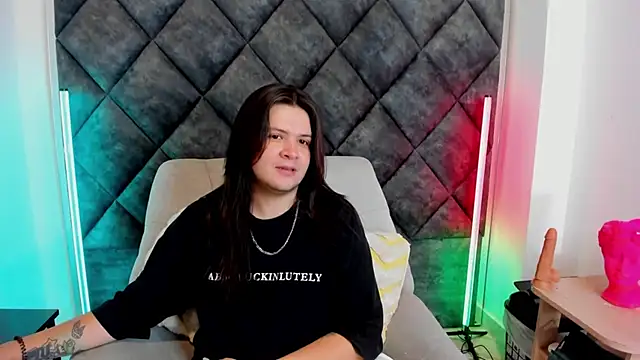 Snapshot of MatthewDavis_ chatting on April 8, 2026, 11:33 am MatthewDavis online show from April 8, 2026, 11:33 am