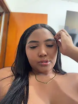 DaniXxx1 online show from April 17, 2026, 5:49 pm