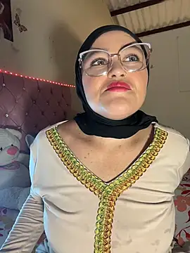 Snapshot of Marian_fadel chatting on July 6, 2026, 1:29 pm Marian fadel online show from July 6, 2026, 1:29 pm