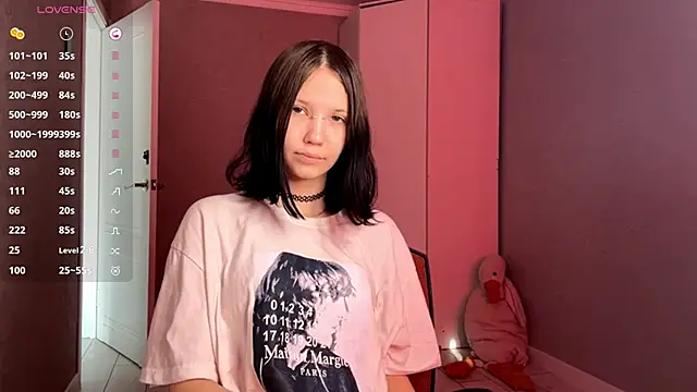 AmeliaMiotii online show from April 11, 2026, 10:19 am