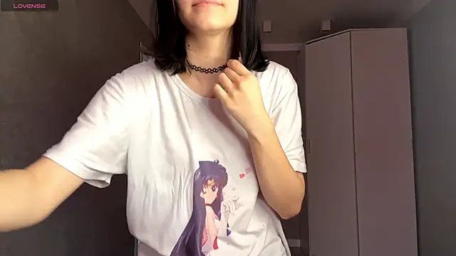 AmeliaMiotii online show from April 6, 2026, 10:16 am