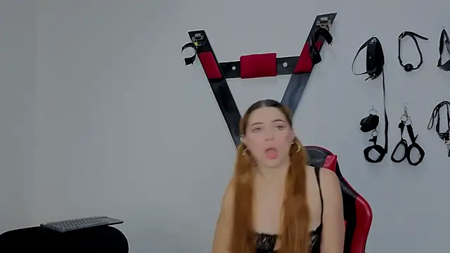 Snapshot of Hana_and_Zeta2026 chatting on April 1, 2026, 1:41 pm Hana and Zeta2026 online show from April 1, 2026, 1:41 pm