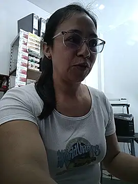 Snapshot of Violeta--7 chatting on June 25, 2026, 1:49 pm Violeta--7 online show from June 25, 2026, 1:49 pm