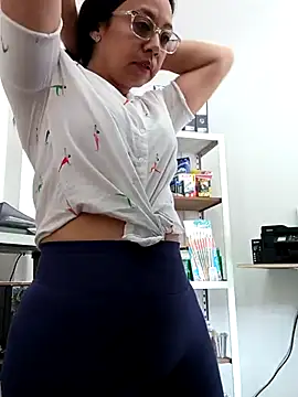 Snapshot of Violeta--7 chatting on April 14, 2026, 1:49 pm Violeta--7 online show from April 14, 2026, 1:49 pm